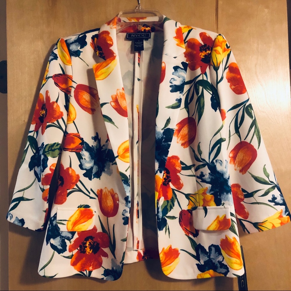 NEW YORK CLOTHING COMPANY FLORAL BLAZER! NWOT!